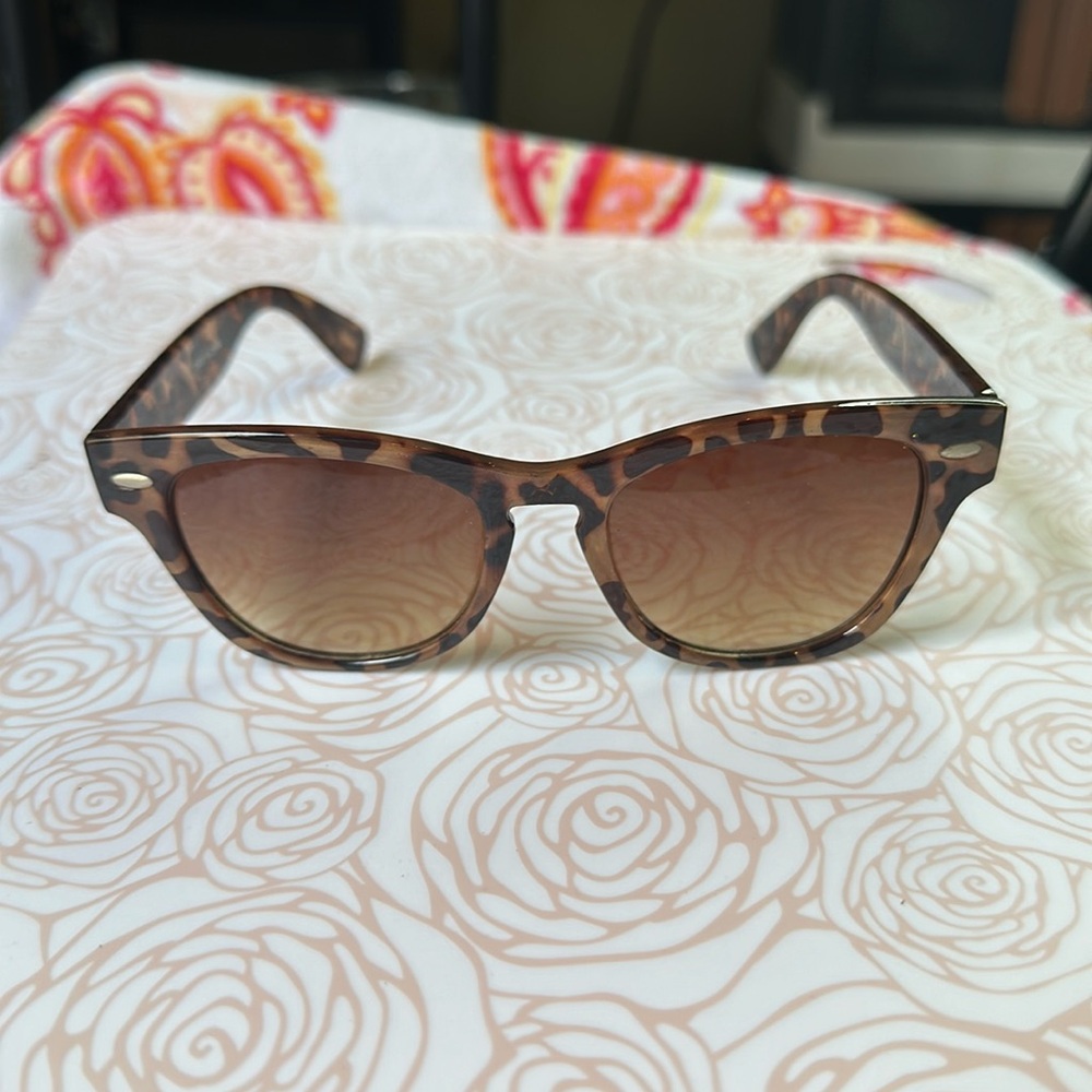 Sunglasses No Brand Brown Animal Print